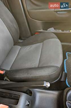 Хэтчбек Volkswagen Golf 2000 в 