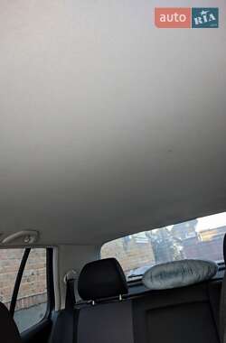 Хэтчбек Volkswagen Golf 2000 в 