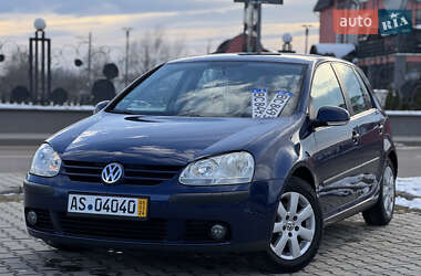 Хэтчбек Volkswagen Golf 2004 в Львове