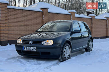 Хэтчбек Volkswagen Golf 2003 в Красилове