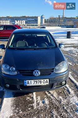 Хетчбек Volkswagen Golf 2005 в Києві