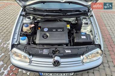 Хэтчбек Volkswagen Golf 2002 в Каменец-Подольском