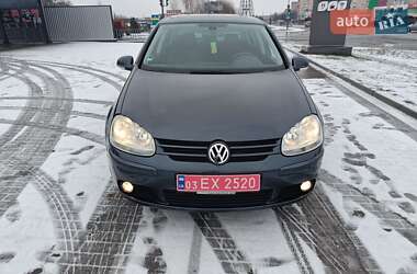 Хэтчбек Volkswagen Golf 2006 в Александрие