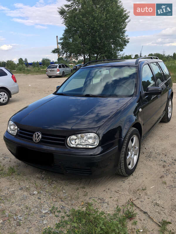 Универсал Volkswagen Golf 2001 в Киеве