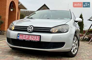 Універсал Volkswagen Golf 2010 в Володимирці