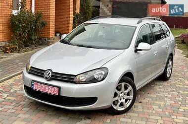 Універсал Volkswagen Golf 2010 в Вараші