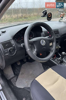 Універсал Volkswagen Golf 2001 в Кореці