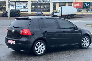 Хэтчбек Volkswagen Golf 2004 в Днепре