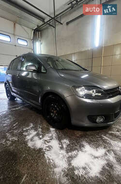 Хэтчбек Volkswagen Golf 2009 в Житомире