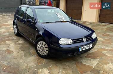 Хетчбек Volkswagen Golf 2001 в Тернополі