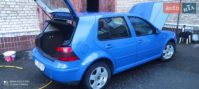 Хэтчбек Volkswagen Golf 1998 в Киеве