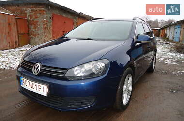 Універсал Volkswagen Golf 2010 в Нововолинську