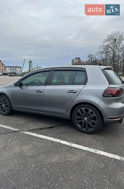 Хэтчбек Volkswagen Golf 2012 в Киеве