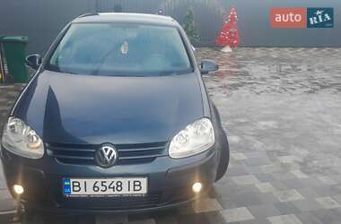 Хетчбек Volkswagen Golf 2004 в Полтаві