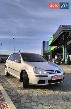 Хетчбек Volkswagen Golf 2005 в Луцьку