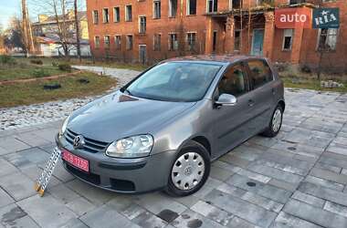 Хетчбек Volkswagen Golf 2005 в 