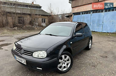 Хетчбек Volkswagen Golf 2002 в Ніжині