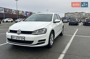 Хэтчбек Volkswagen Golf 2015 в 