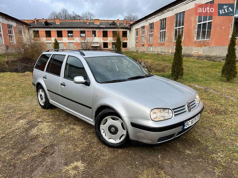 Универсал Volkswagen Golf 2001 в Дрогобыче