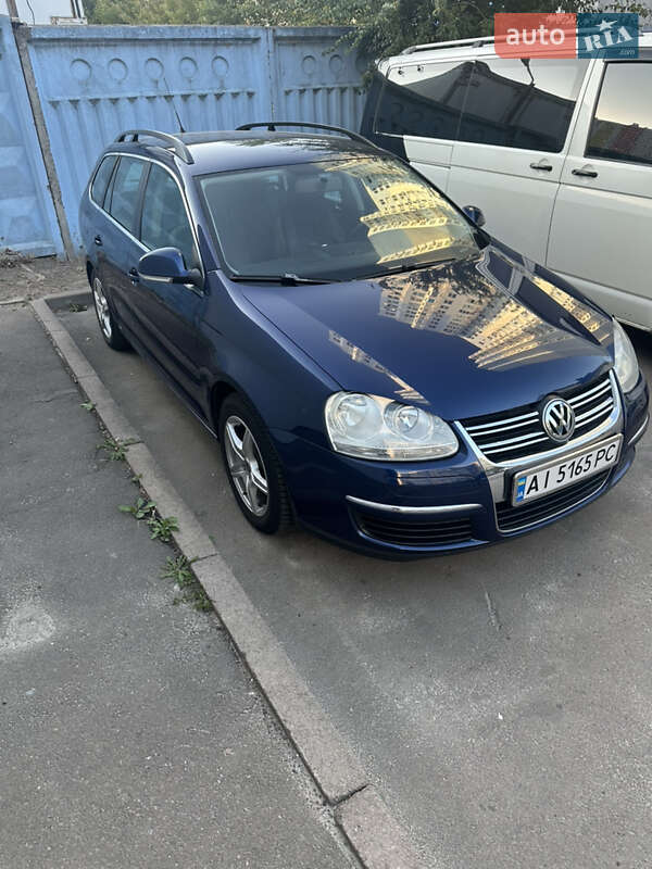 Универсал Volkswagen Golf 2009 в Броварах