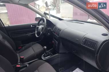 Хетчбек Volkswagen Golf 2001 в Тернополі