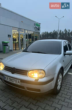 Хетчбек Volkswagen Golf 2000 в Києві