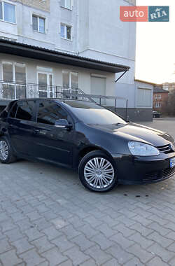 Хетчбек Volkswagen Golf 2006 в Дубні