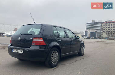 Хетчбек Volkswagen Golf 2003 в Києві