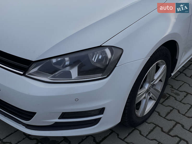Универсал Volkswagen Golf 2016 в Львове