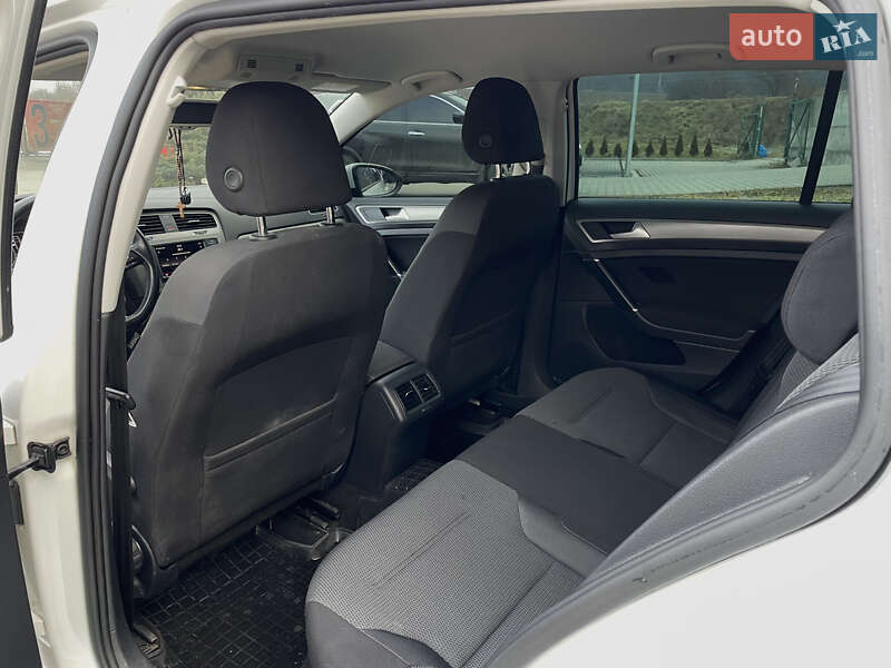 Универсал Volkswagen Golf 2016 в Львове