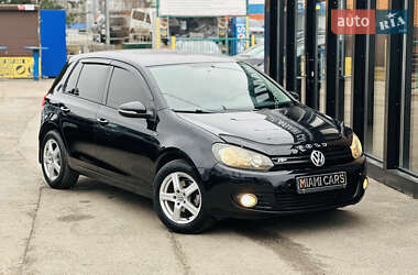 Хетчбек Volkswagen Golf 2010 в Харкові