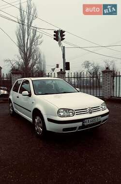 Хэтчбек Volkswagen Golf 2002 в Белой Церкви