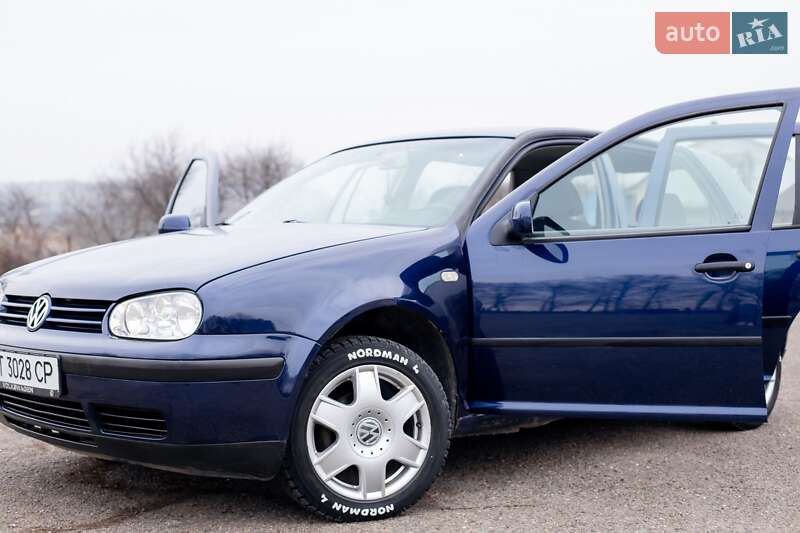 Хетчбек Volkswagen Golf 1999 в Чернівцях