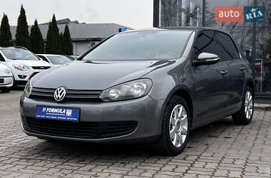 Хэтчбек Volkswagen Golf 2010 в 