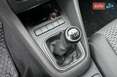 Хэтчбек Volkswagen Golf 2010 в 