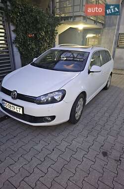 Універсал Volkswagen Golf 2010 в Тернополі