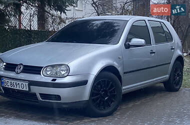 Хэтчбек Volkswagen Golf 2001 в Львове