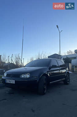 Хэтчбек Volkswagen Golf 2001 в Остроге