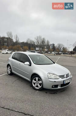 Хэтчбек Volkswagen Golf 2008 в Запорожье