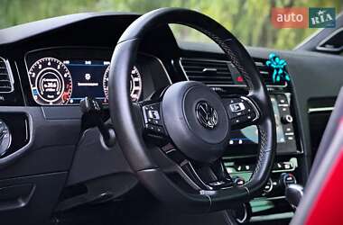 Хэтчбек Volkswagen Golf 2019 в Киеве