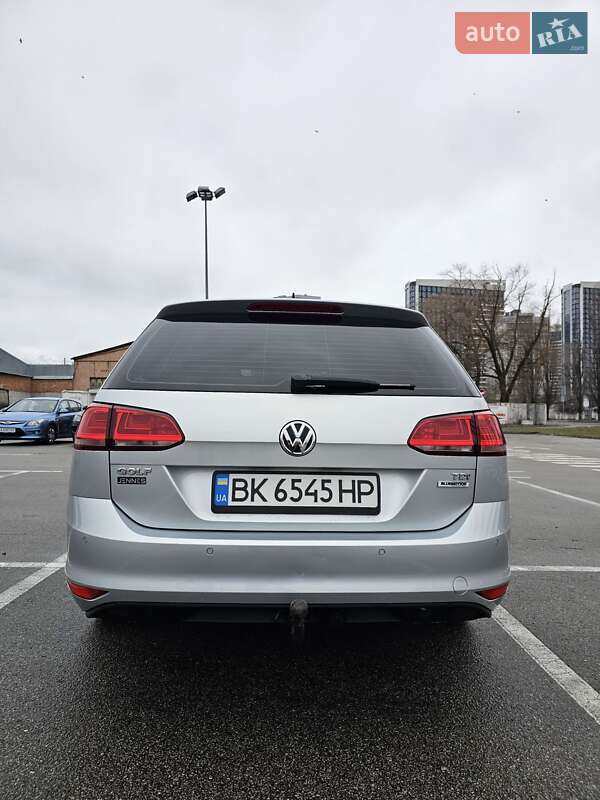 Універсал Volkswagen Golf 2014 в Києві