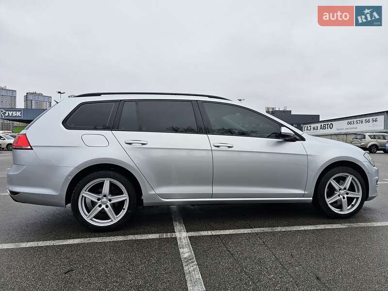 Універсал Volkswagen Golf 2014 в Києві