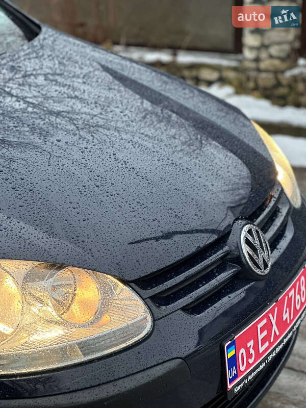 Хетчбек Volkswagen Golf 2005 в Кременці