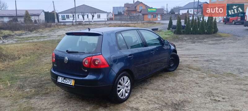 Хетчбек Volkswagen Golf 2005 в Камені-Каширському