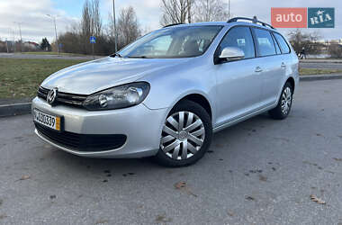 Універсал Volkswagen Golf 2010 в Вінниці