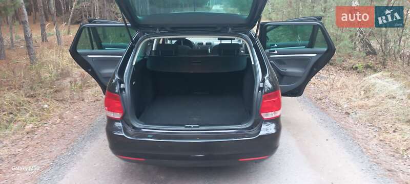 Универсал Volkswagen Golf 2007 в Костополе