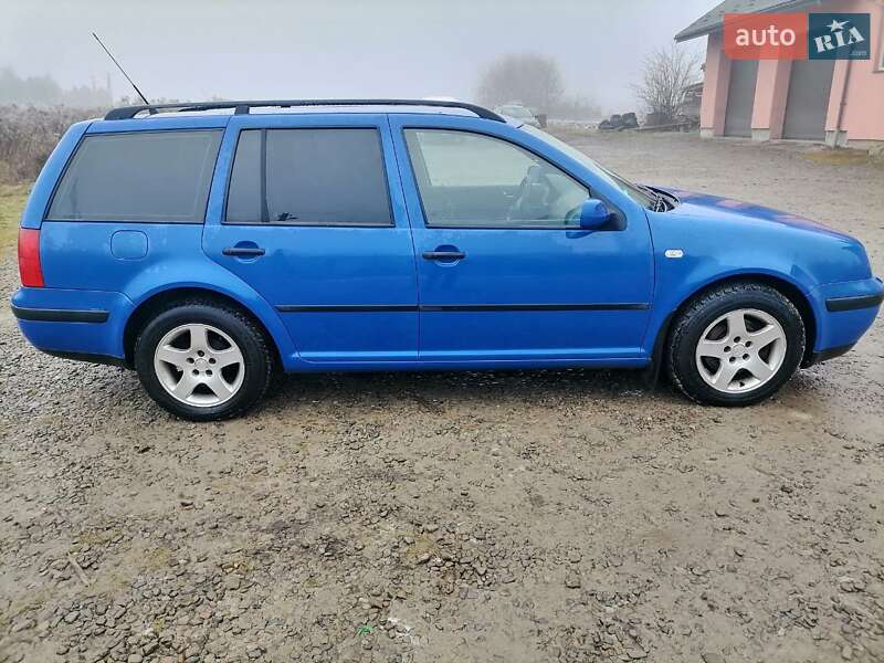 Универсал Volkswagen Golf 2001 в Львове