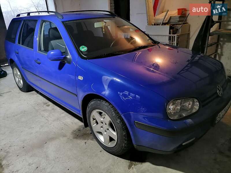 Универсал Volkswagen Golf 2001 в Львове