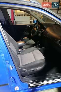 Универсал Volkswagen Golf 2001 в 