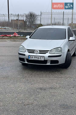 Хетчбек Volkswagen Golf 2004 в Кропивницькому